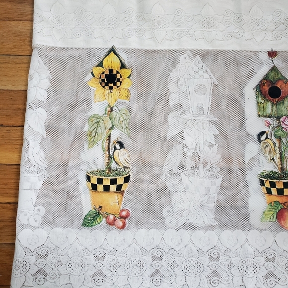 Lace flowers, birds and birdhouses window valance curtain Cottagecore - Picture 9 of 12